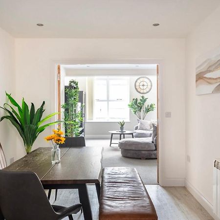 Beautiful 2 Bed Apartment Just Steps To The Beach เวย์มัธ ภายนอก รูปภาพ